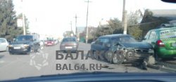 Двойное ДТП на ул. Комарова г. Балаково