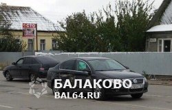 На ул. Комарова ДТП с участием ретро автомобиля