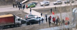 В Балаково на Саратовском шоссе коммунисты и дальнобойщики перекрыли дорогу