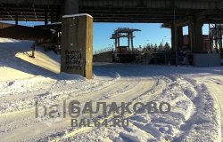 В Балаково ударными темпами очищают дороги и тротуары от снега