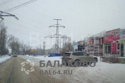 Неубранный снег на улицах Балаково, ул. Комсомольская, Гранд