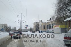 Неубранный снег на улицах Балаково, ул. Комсомольская, Элона Неубранный снег на улицах Балаково, ул. Комсомольская, Элона